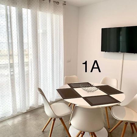 Edifici Valeria Apartment Empuriabrava Exterior photo